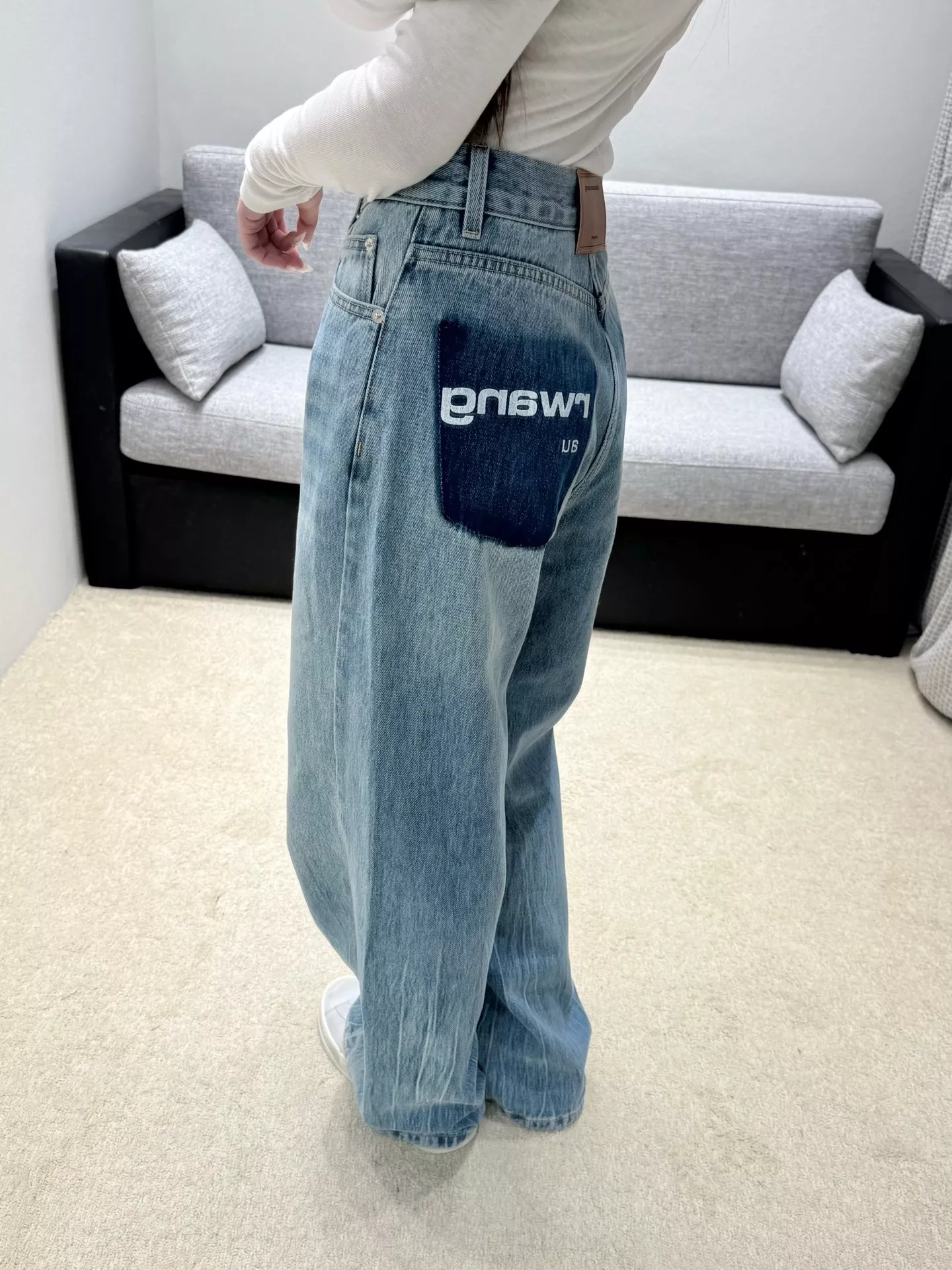 알렉산더왕 워싱 프린트 포켓 와이드 데님 팬츠 상세 이미지 18
