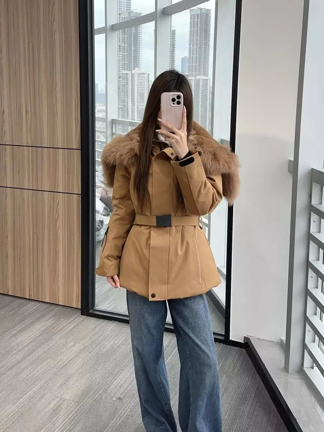 몽클레어 폭스퍼 후드 벨트 미들 패딩 상세 이미지 89