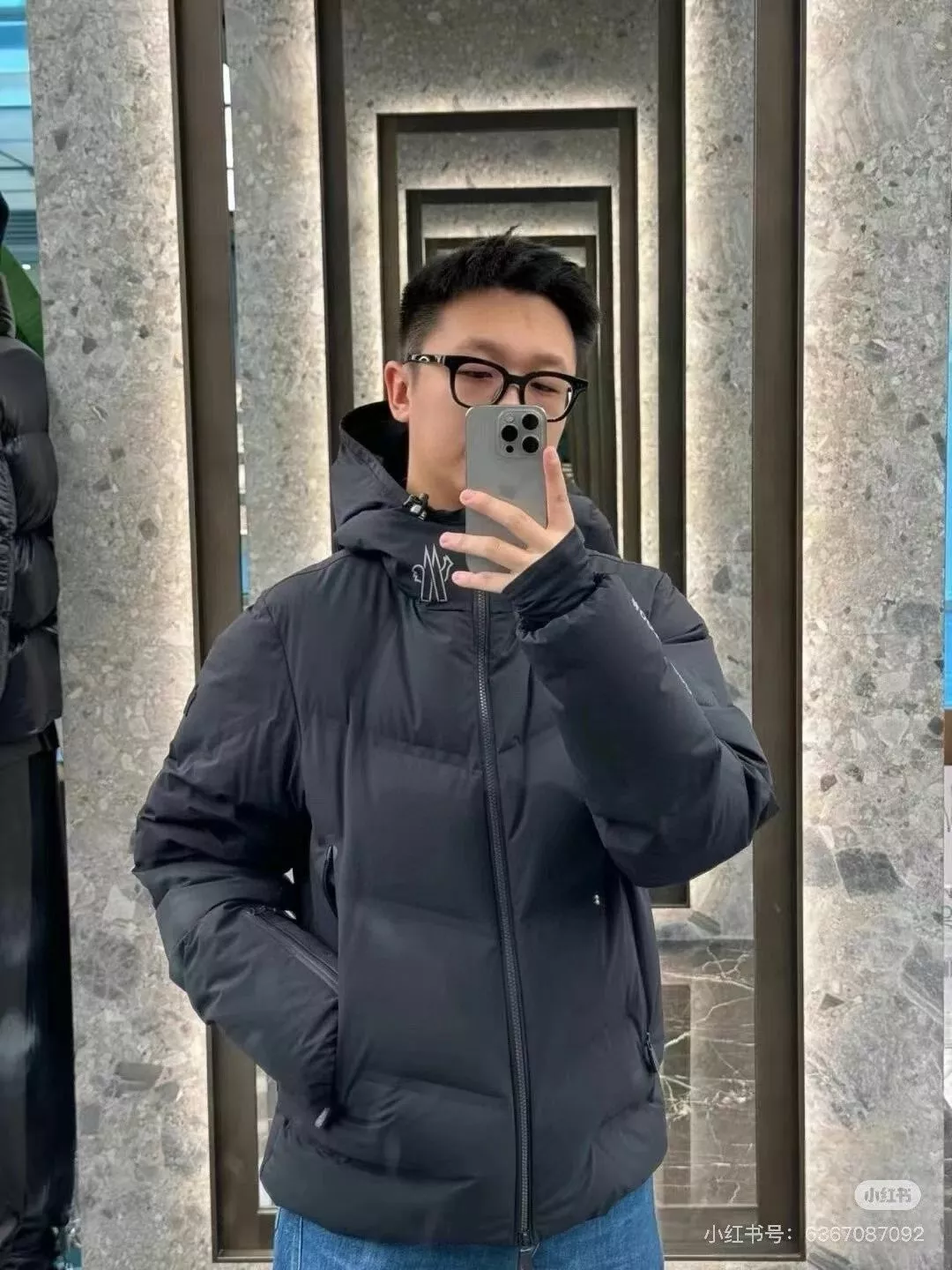 몽클레어 후드 화이트구스 쇼트 패딩 상세 이미지 56