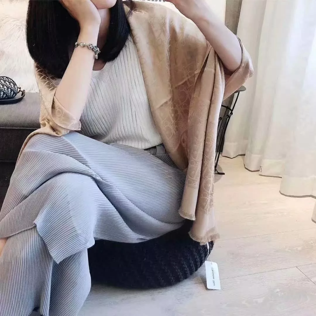 디올 양면 실크 블렌드 롱 스카프 상세 이미지 44