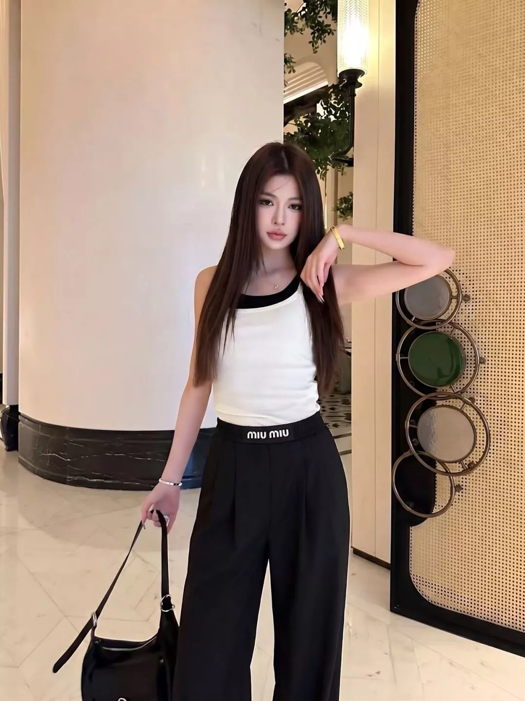 미우미우 로고 밴딩 하이웨이스트 와이드 팬츠 상세 이미지 19