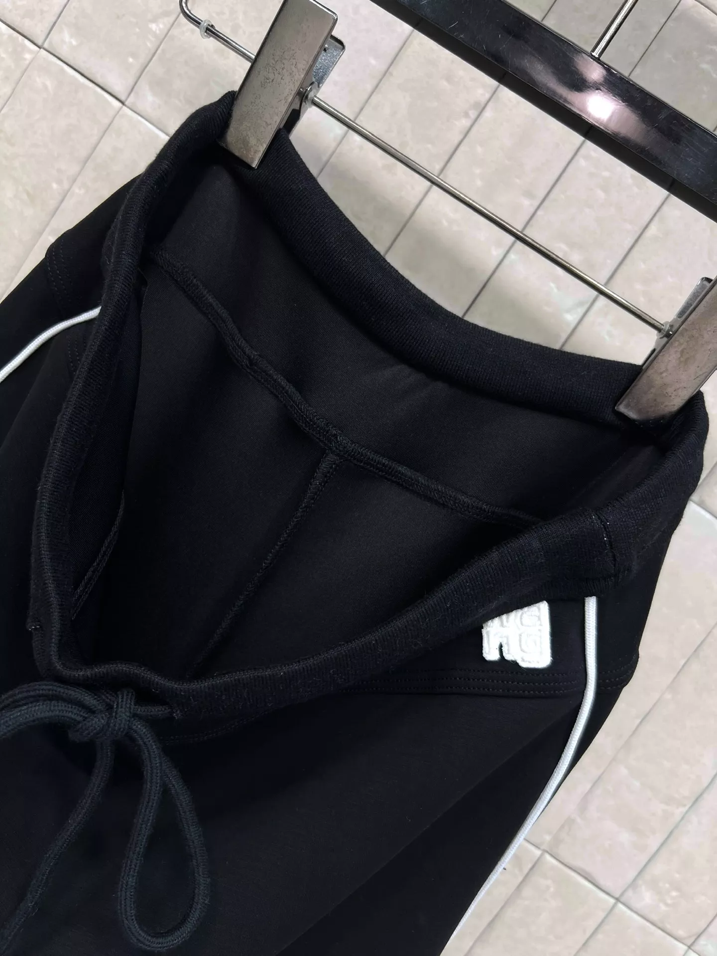 알렉산더왕 블랙 스트라이프 밴딩 롱 팬츠 상세 이미지 6