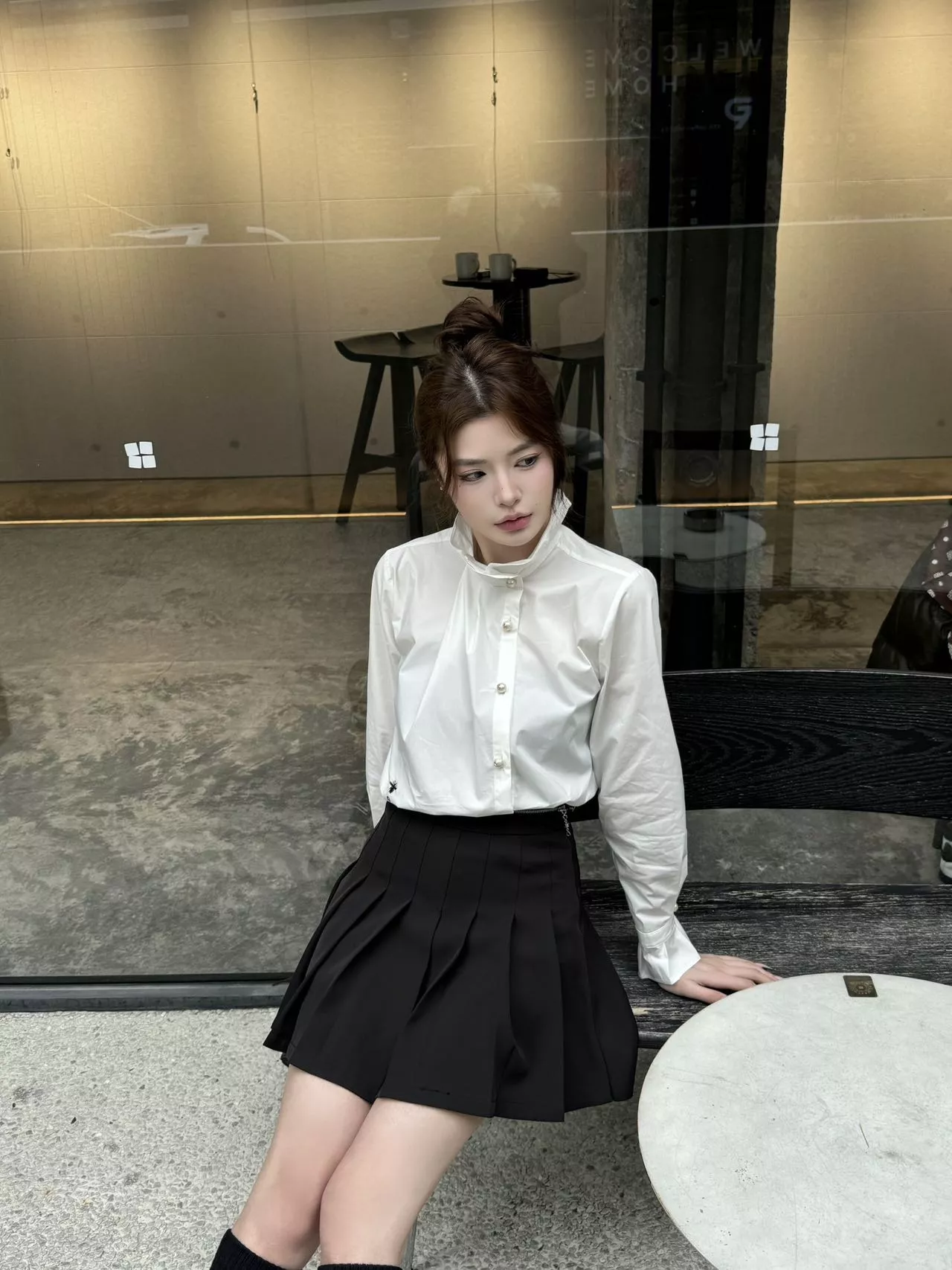 디올 진주 버튼 스탠드칼라 셔츠 상세 이미지 16