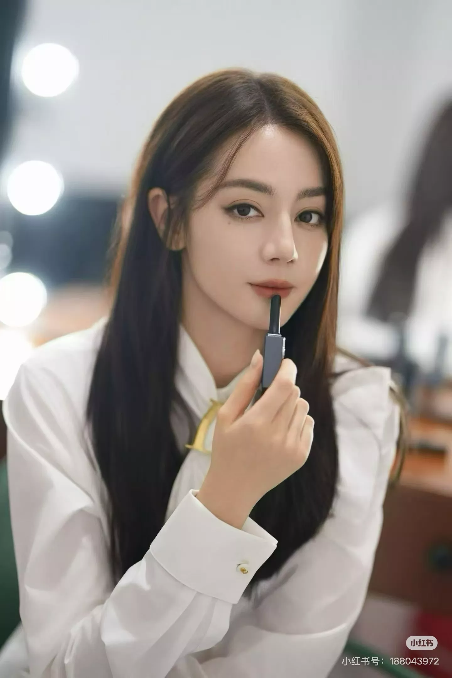 디올 메탈 장식 타이 긴소매 셔츠 상세 이미지 17