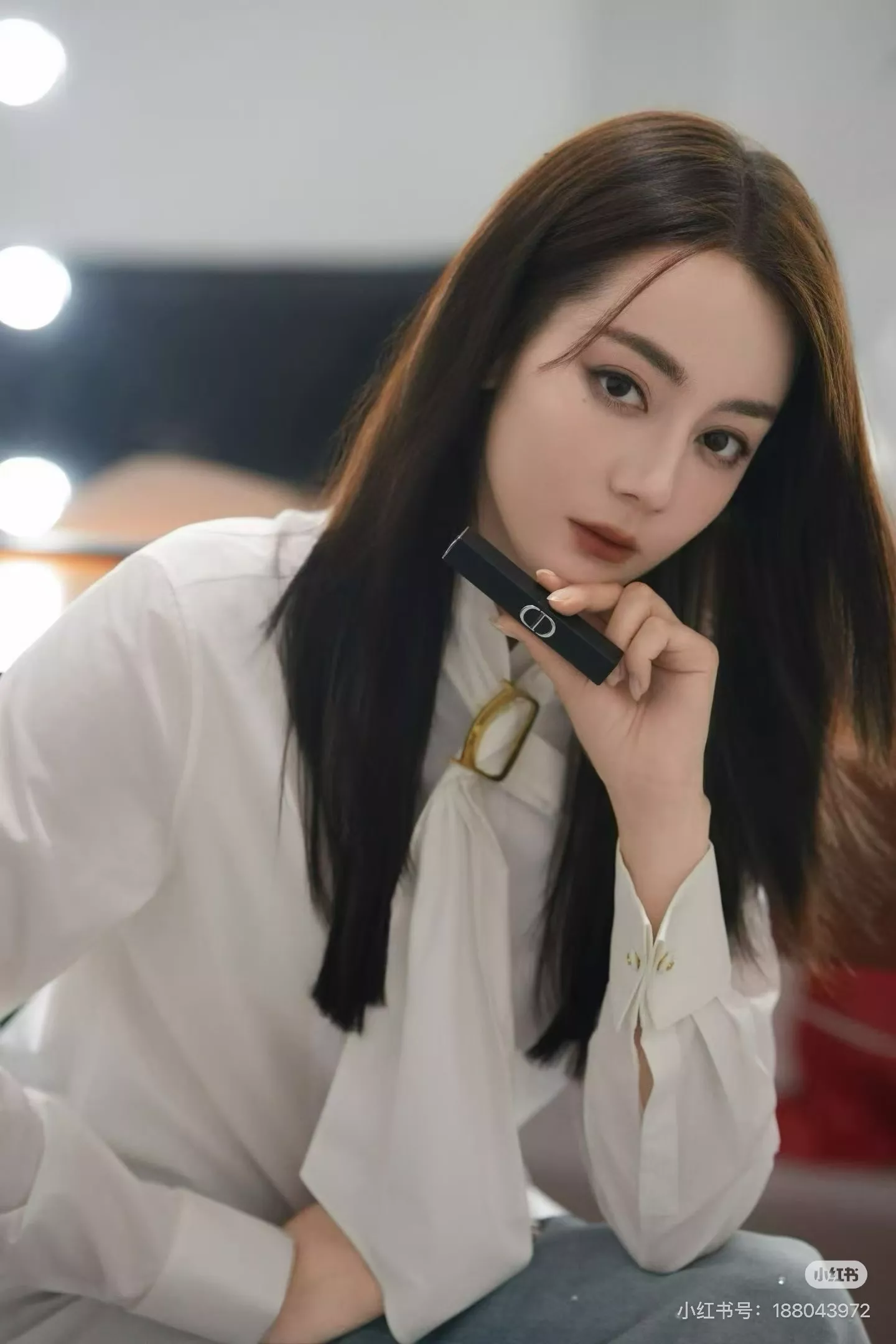 디올 메탈 장식 타이 긴소매 셔츠 상세 이미지 19