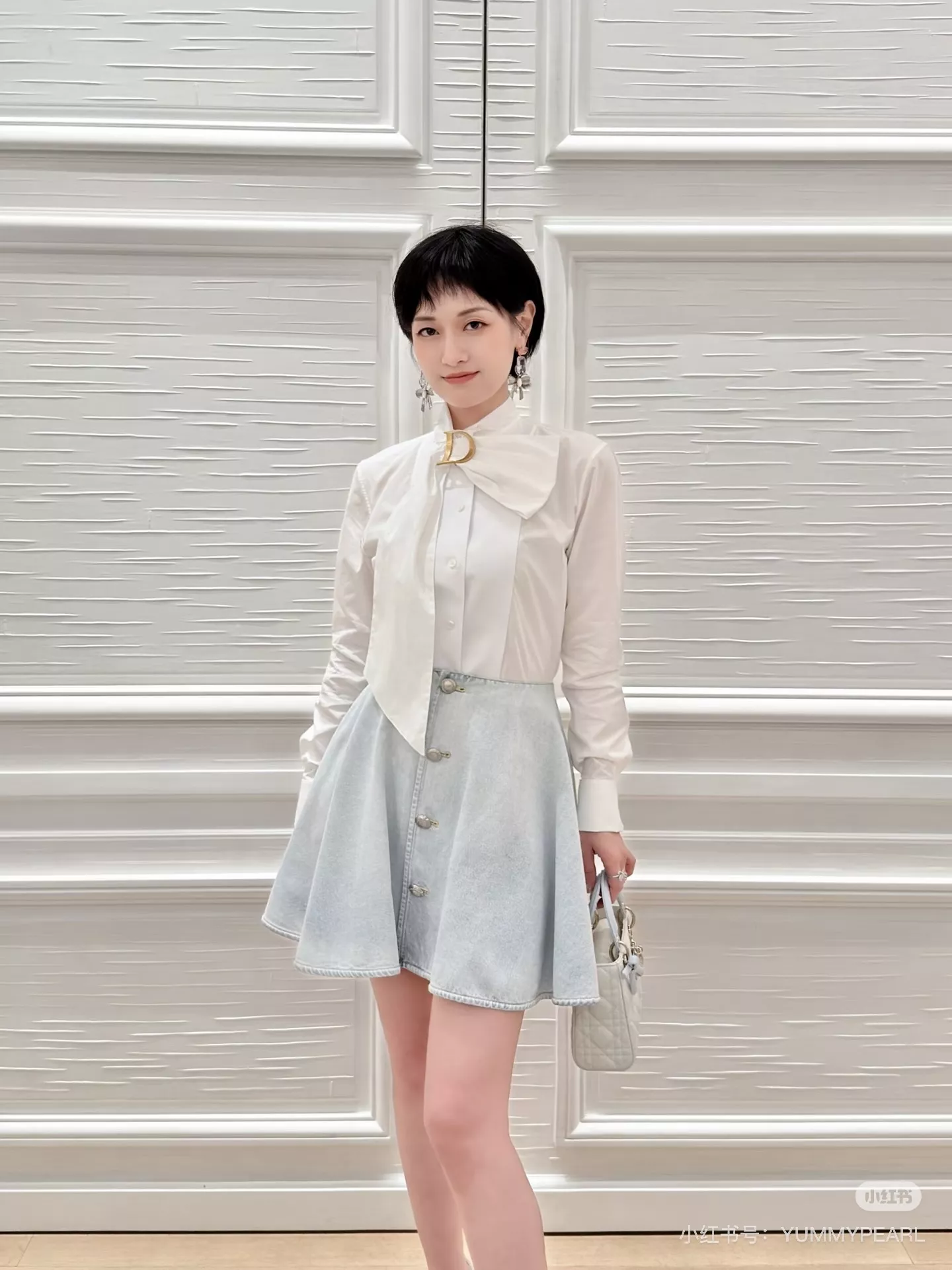 디올 메탈 장식 타이 긴소매 셔츠 상세 이미지 36