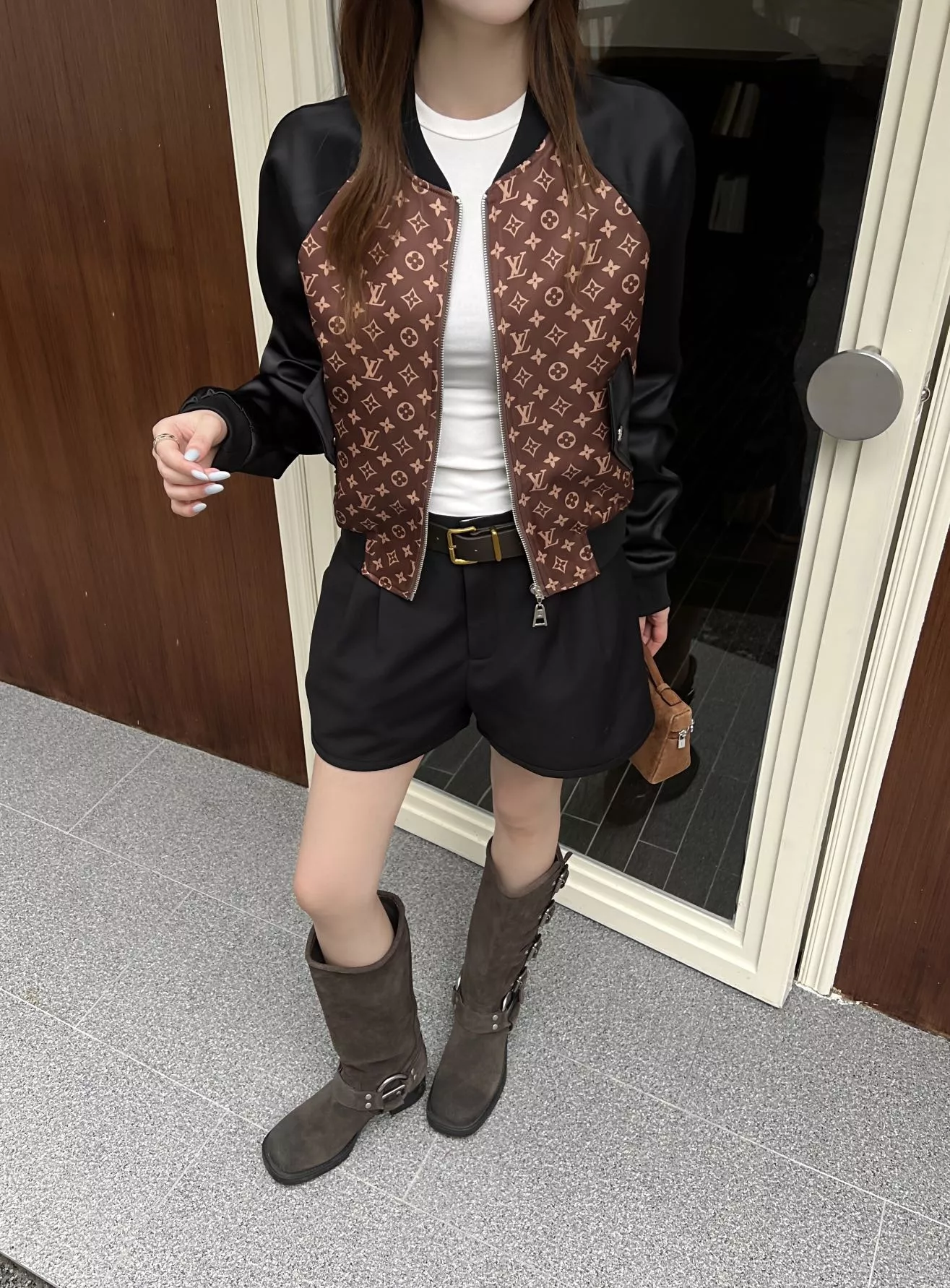 로에베 빈티지 모노그램 배색 버튼 재킷 상세 이미지 21