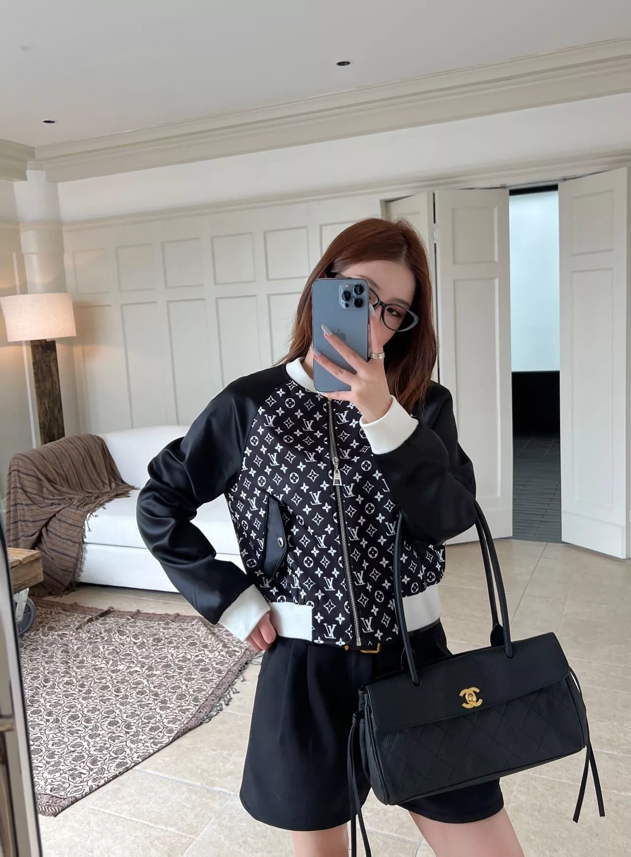 로에베 빈티지 모노그램 배색 버튼 재킷 상세 이미지 12