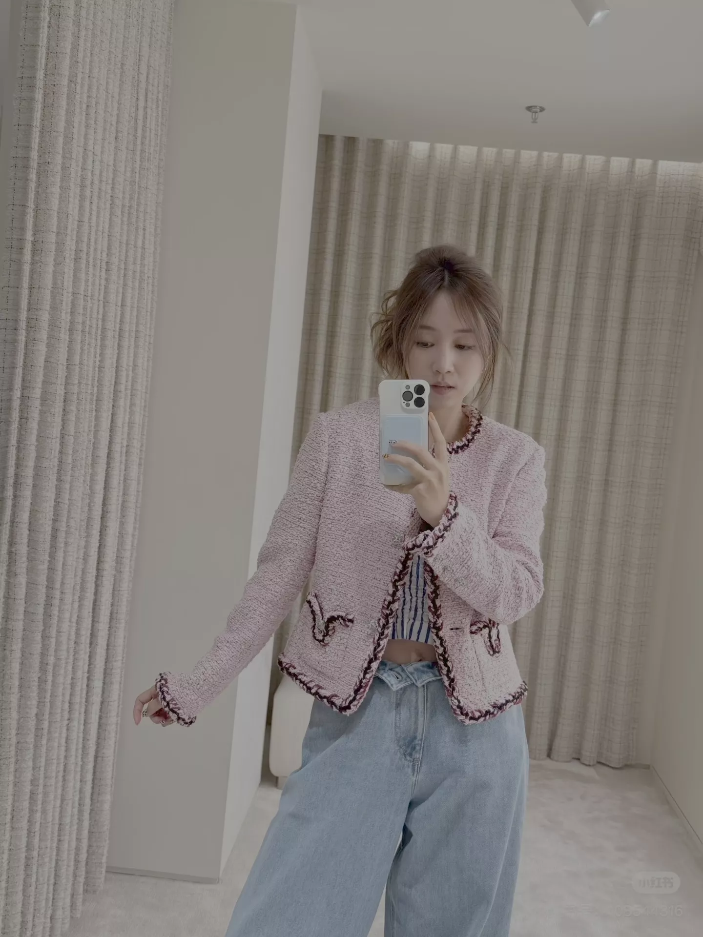 샤넬 핑크 트위드 금속 버튼 재킷 상세 이미지 18