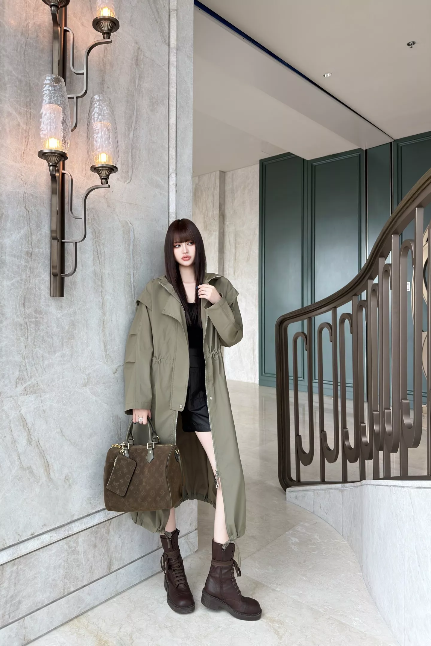 로에베 후드 스트링 롱 윈드 재킷 상세 이미지 18