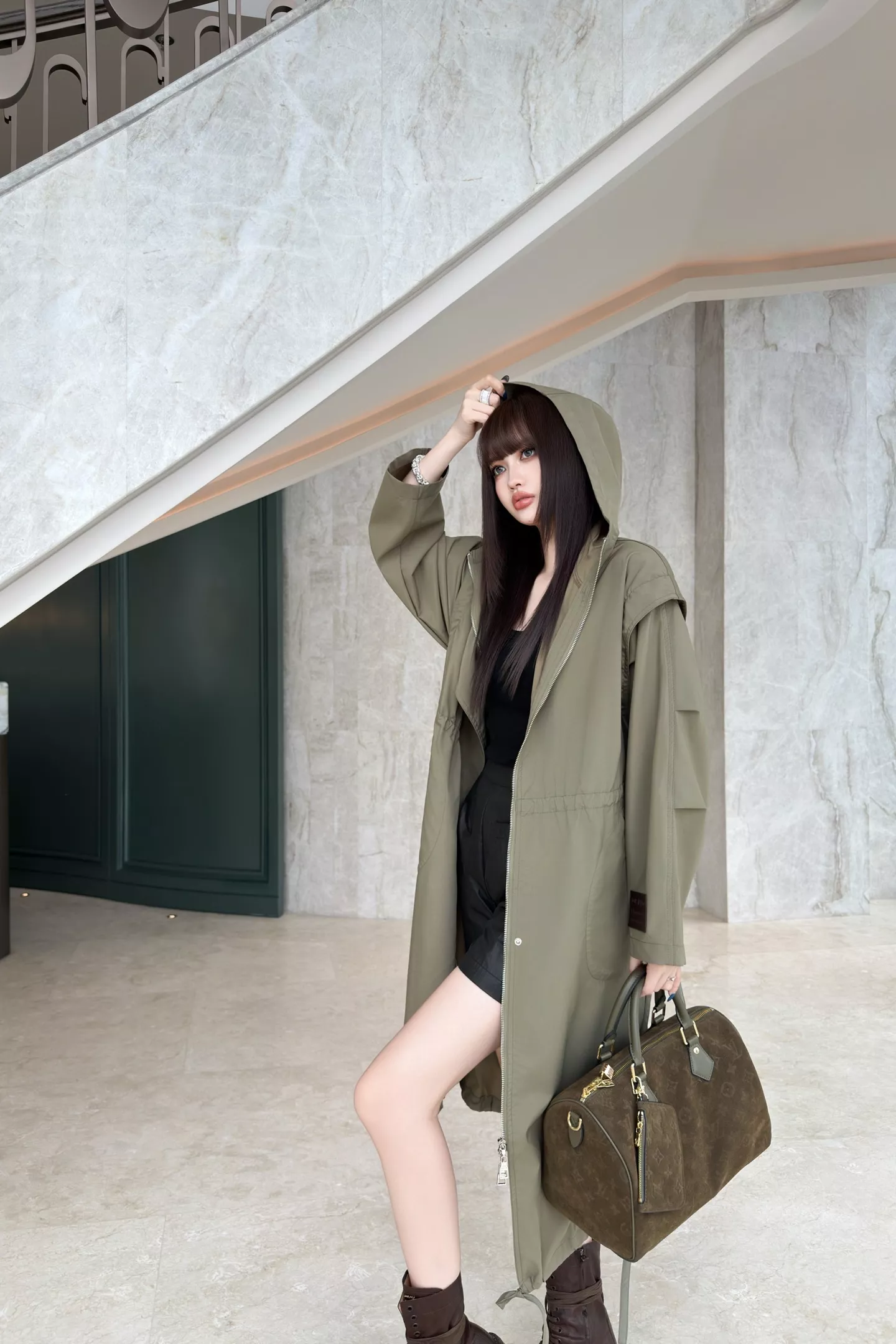 로에베 후드 스트링 롱 윈드 재킷 상세 이미지 20