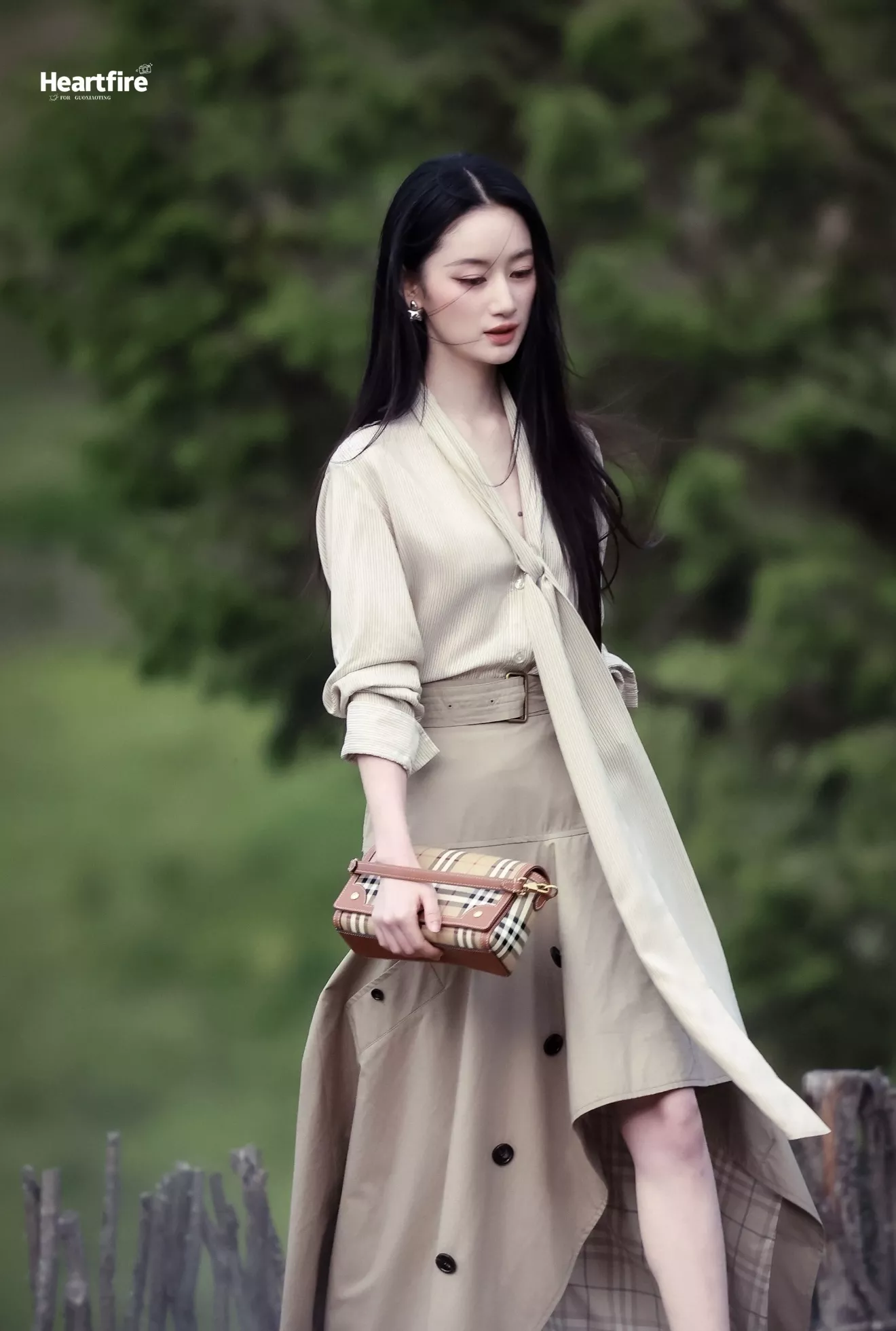 버버리 불규칙 컷팅 코튼 A라인 롱스커트 상세 이미지 85