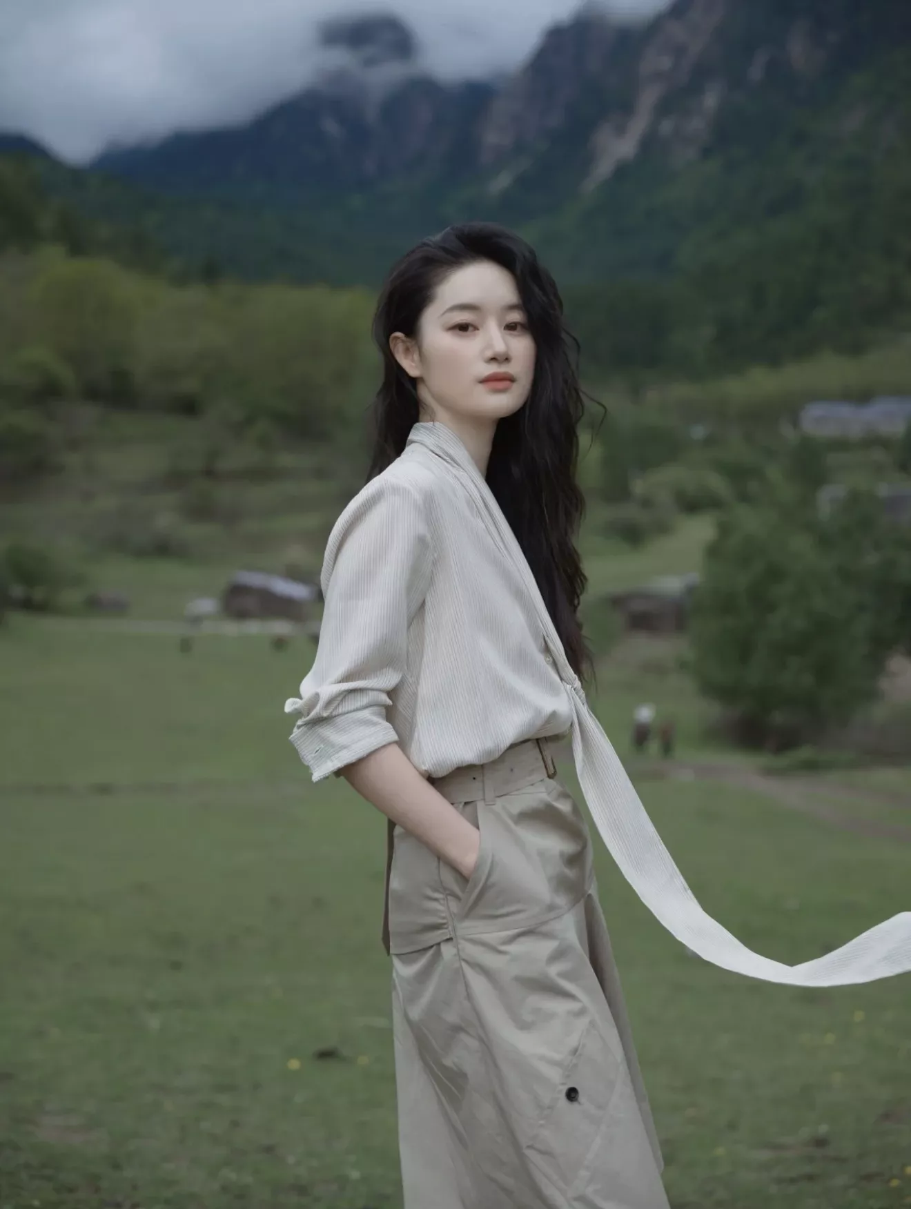 버버리 불규칙 컷팅 코튼 A라인 롱스커트 상세 이미지 83