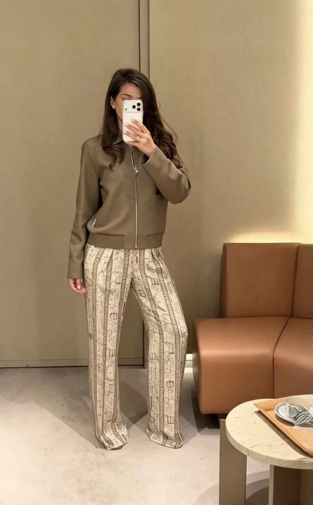 에르메스 실크 프린트 와이드 롱 팬츠 상세 이미지 23