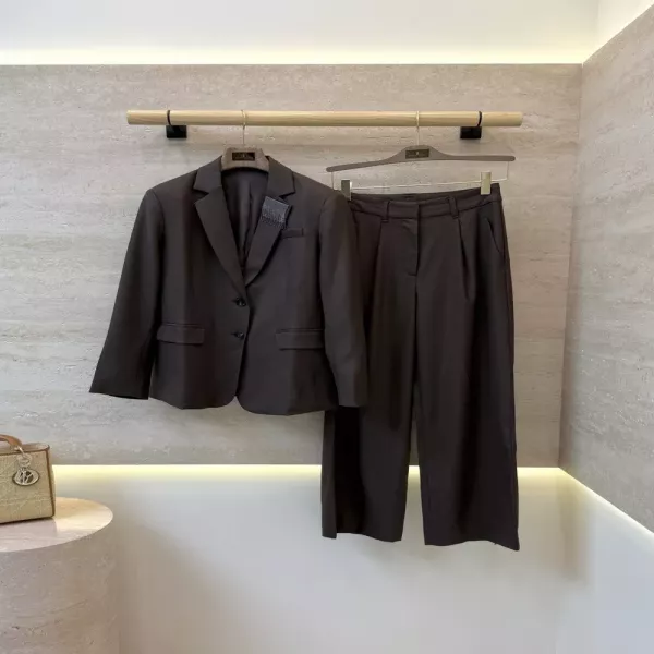 브루넬로쿠치넬리 체인 장식 브라운 정장 세트