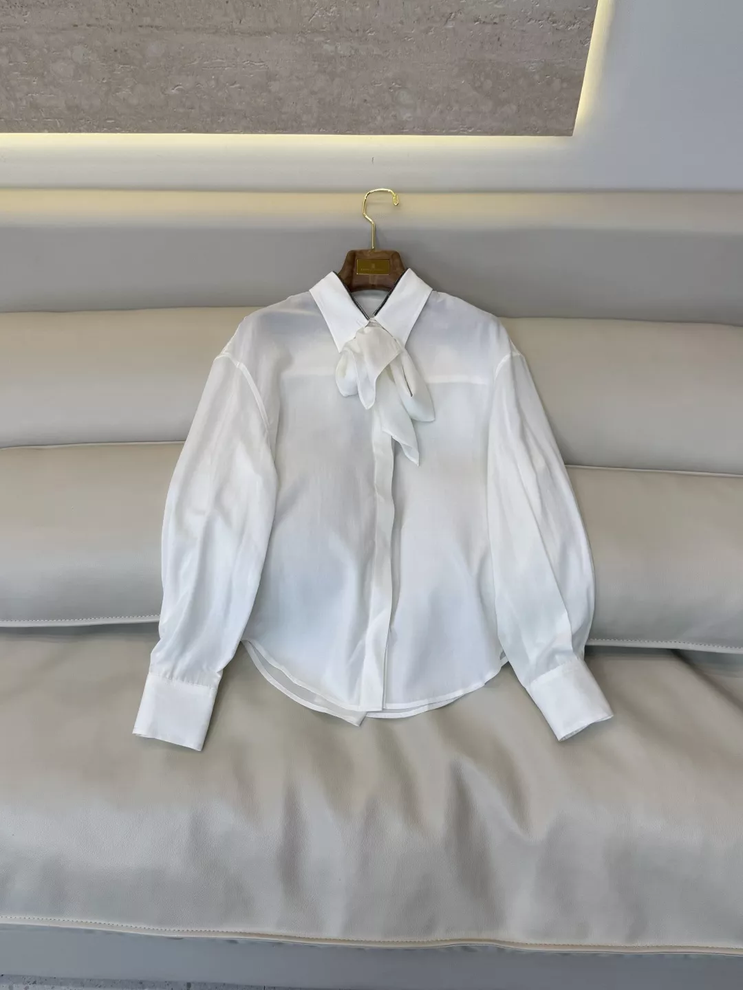 브루넬로쿠치넬리 체인 장식 긴소매 화이트 셔츠 상세 이미지 3