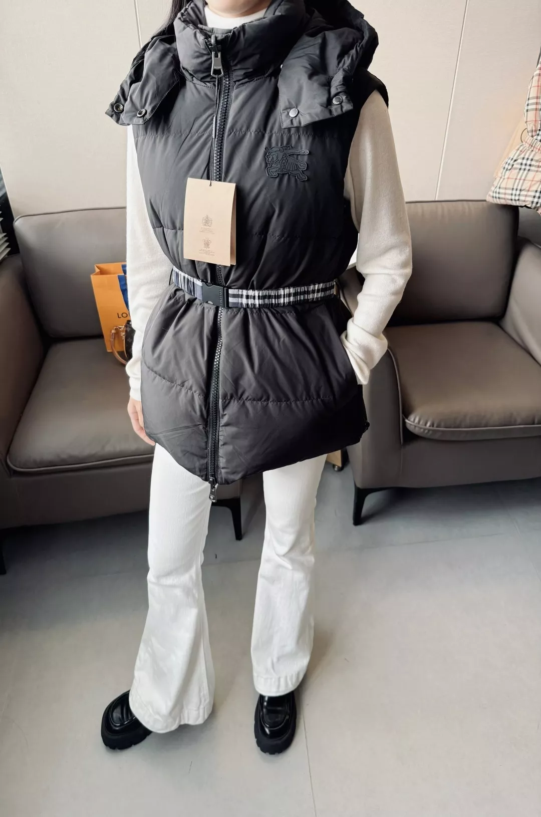 버버리 체크 패턴 양면 구스다운 패딩 조끼 상세 이미지 12