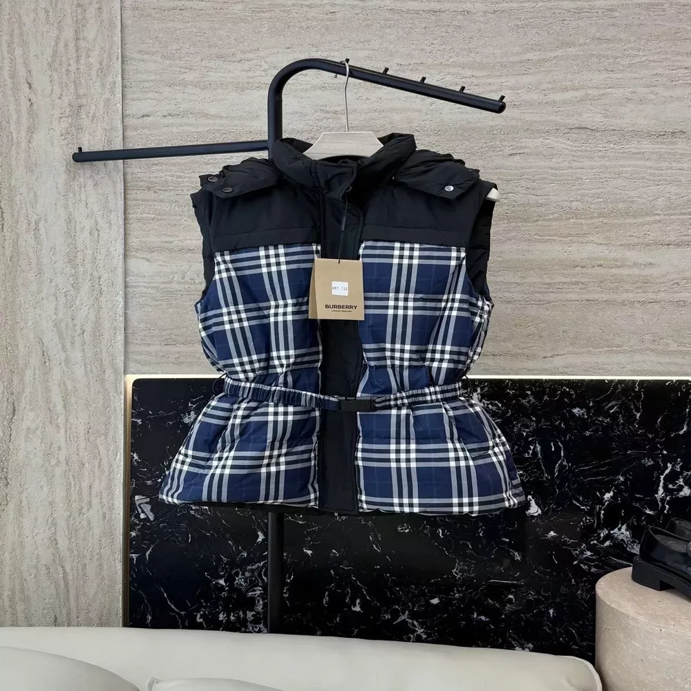버버리 체크 패턴 양면 구스다운 패딩 조끼