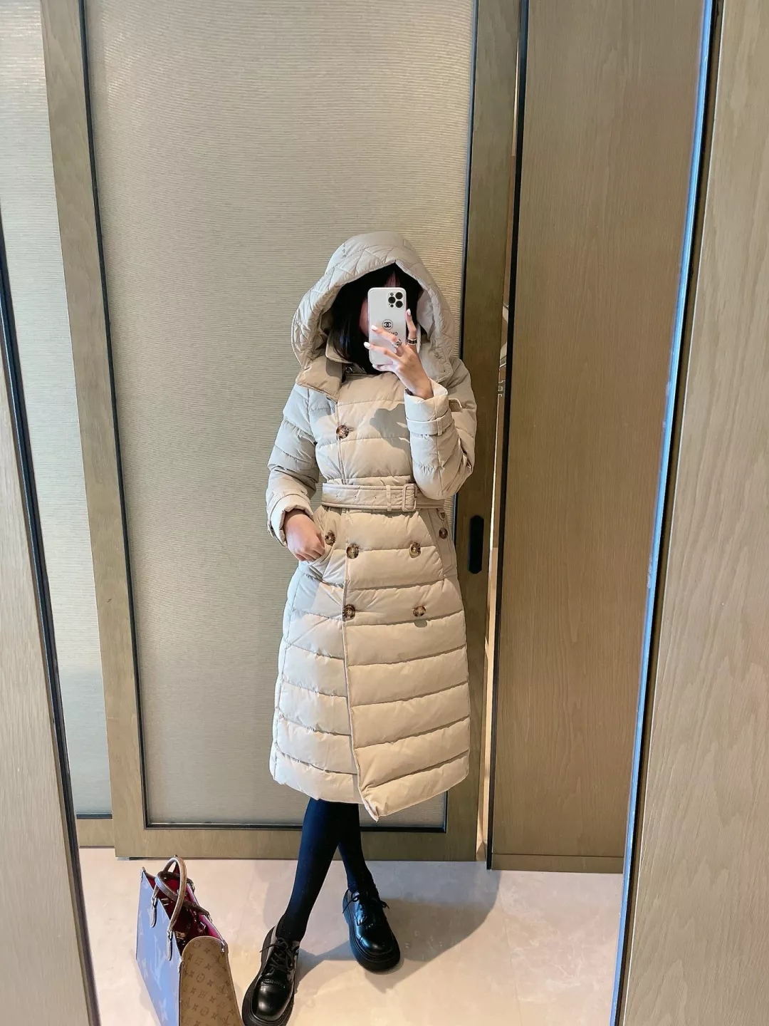 버버리 화이트 구스다운 더블버튼 롱 패딩 상세 이미지 15