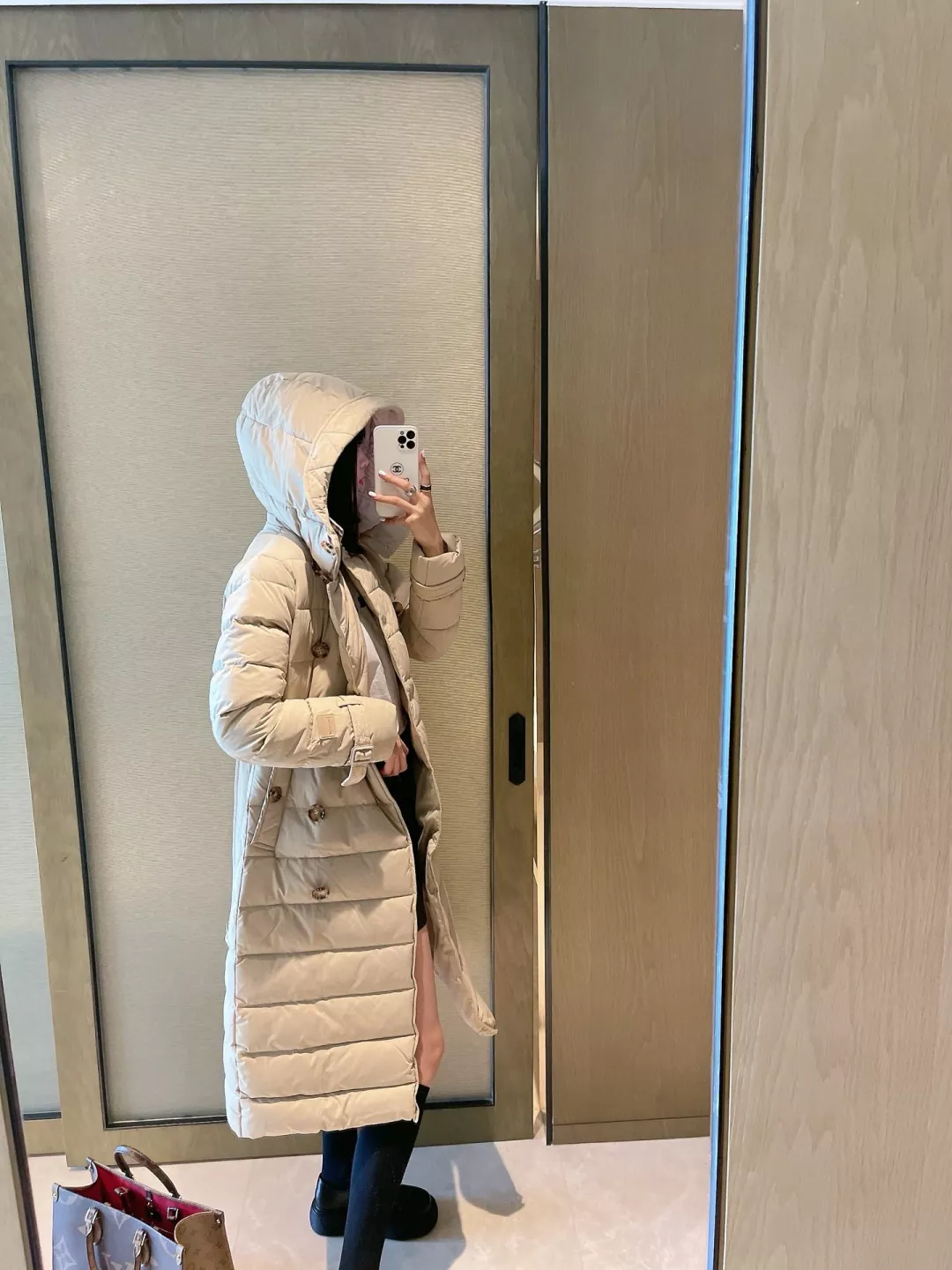 버버리 화이트 구스다운 더블버튼 롱 패딩 상세 이미지 17