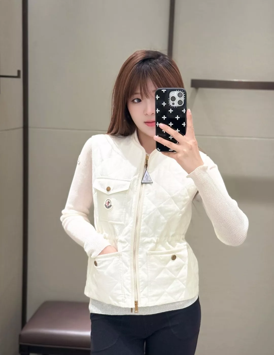 몽클레어 다이아 퀼팅 리넨 코튼 패딩 조끼 상세 이미지 19