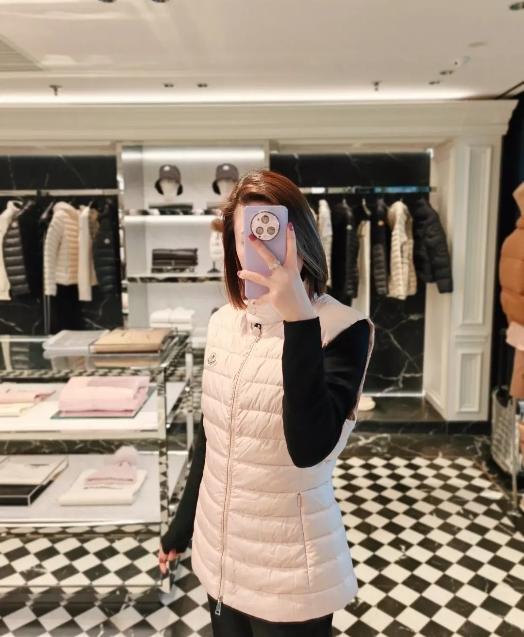 몽클레어 슬림핏 화이트 구스다운 패딩 조끼 상세 이미지 23