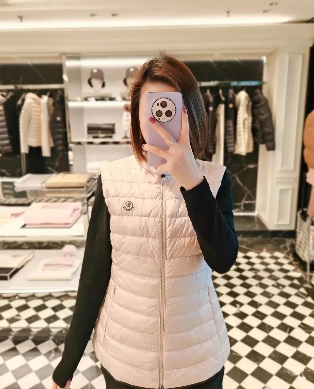 몽클레어 슬림핏 화이트 구스다운 패딩 조끼 상세 이미지 24