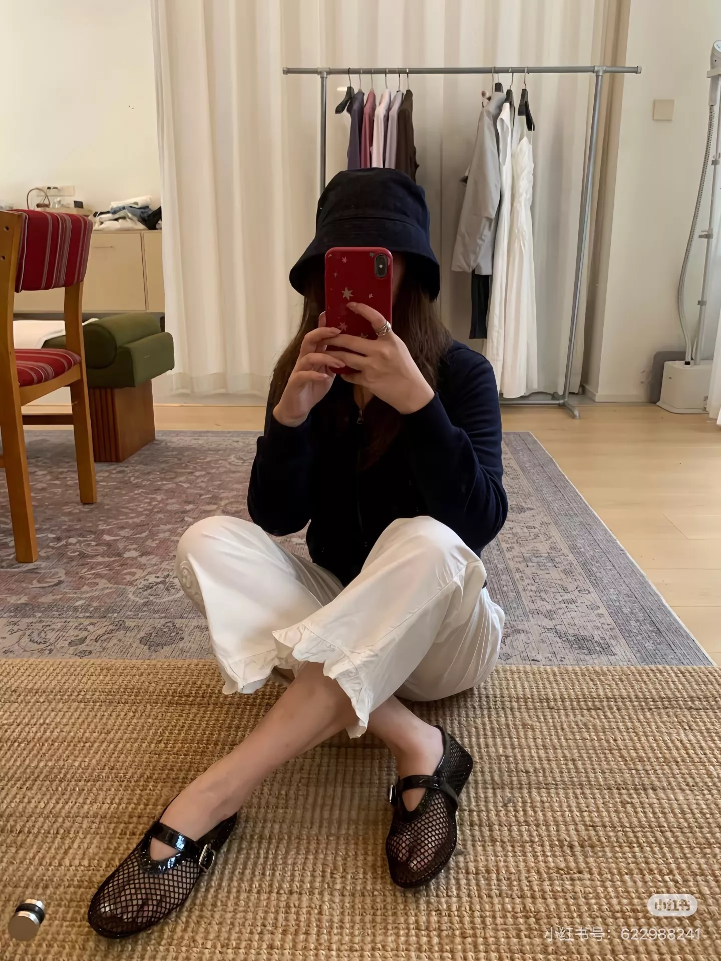 어반소피스티케이션 화이트 자수 프릴 크롭 팬츠 상세 이미지 30
