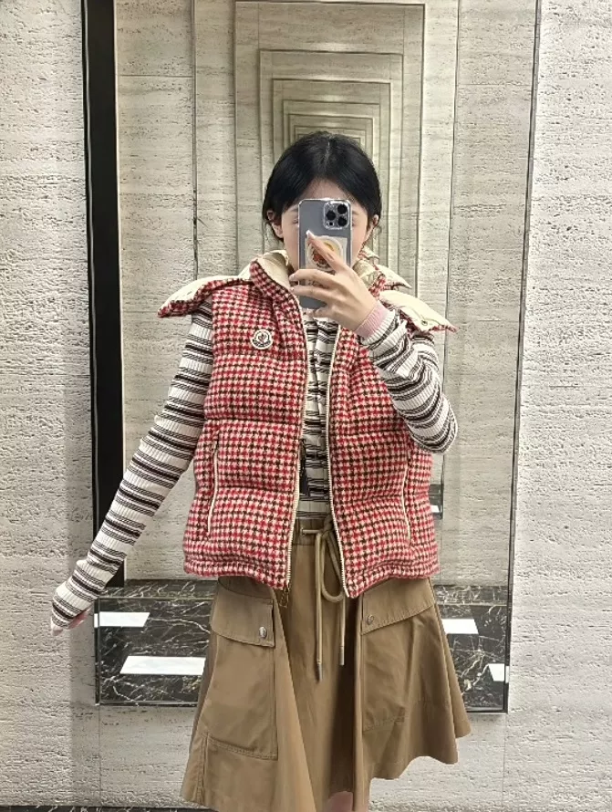 몽클레어 천연혼방 후드 집업 패딩 조끼 상세 이미지 16
