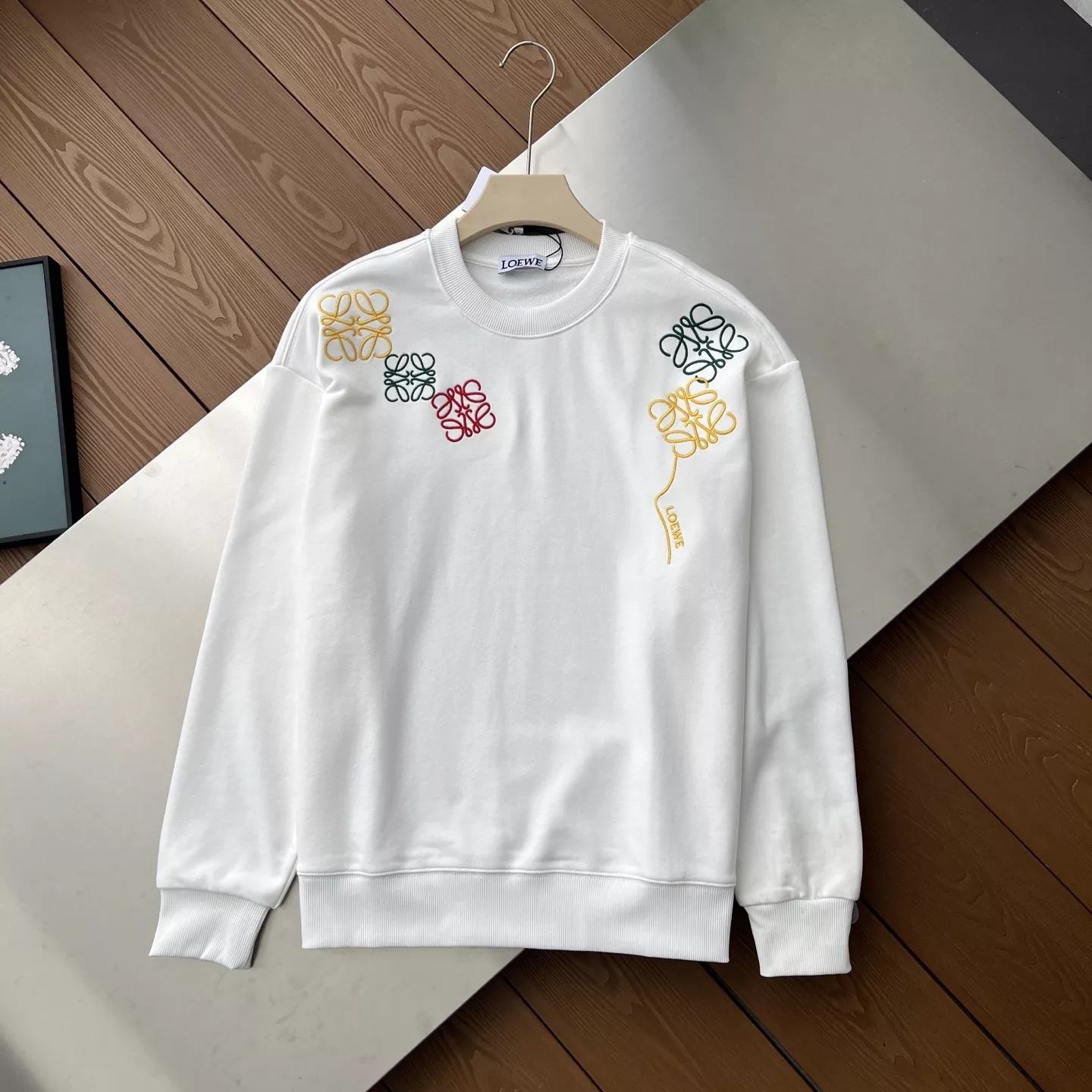 로에베 아나그램 자수 루즈핏 맨투맨 상세 이미지 3