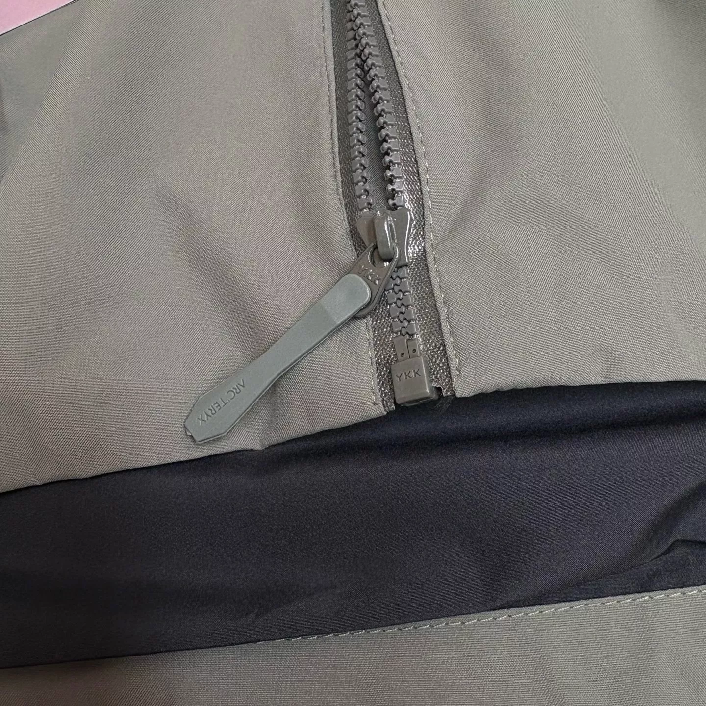 아크테릭스 고어텍스 경량 스탠드넥 집업 재킷 상세 이미지 7