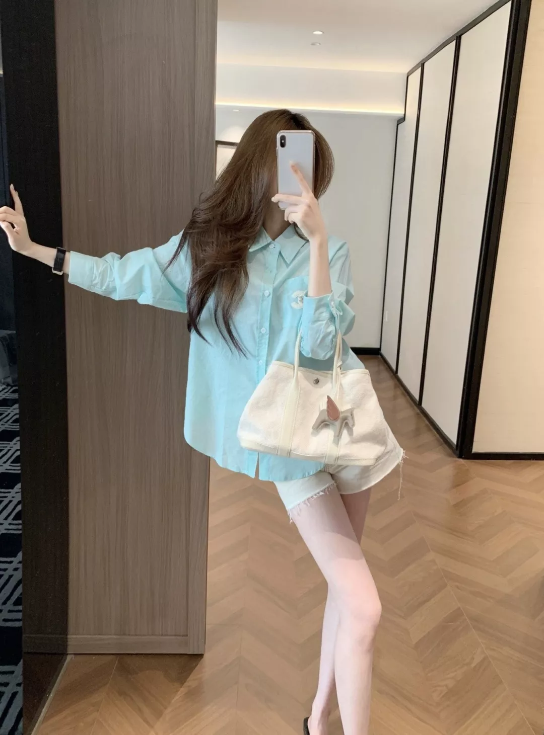 샤넬 코튼 린넨 자수 포켓 여성용 긴소매 셔츠 상세 이미지 54
