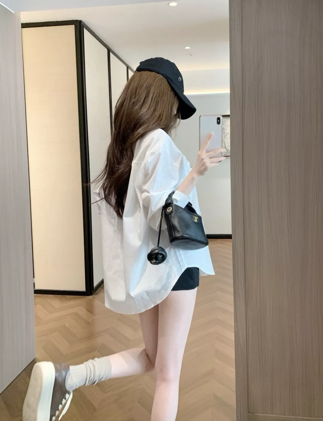 샤넬 코튼 린넨 자수 포켓 여성용 긴소매 셔츠 상세 이미지 45