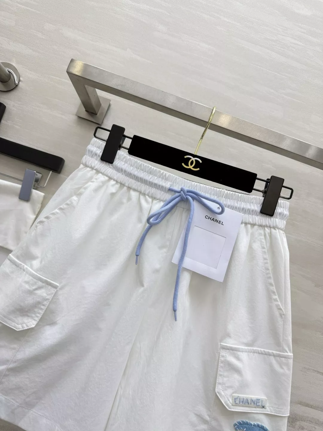 샤넬 자수 포인트 밴딩 여성용 하프 팬츠 상세 이미지 4