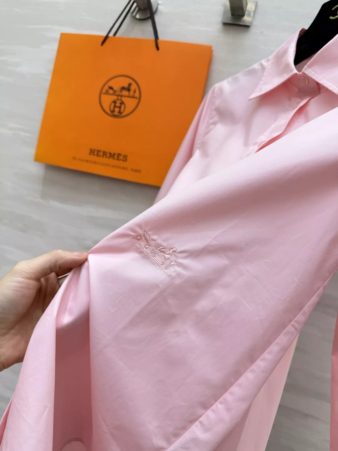 에르메스 자수 말 모티프 여성용 긴소매 셔츠 상세 이미지 21