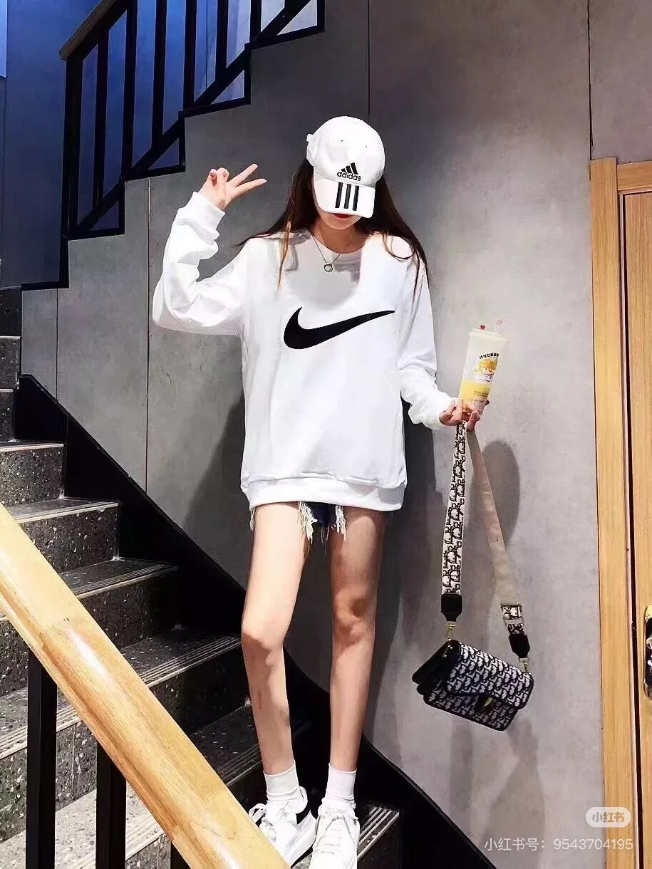 나이키 빅 스우시 루즈핏 크루넥 맨투맨 상세 이미지 29