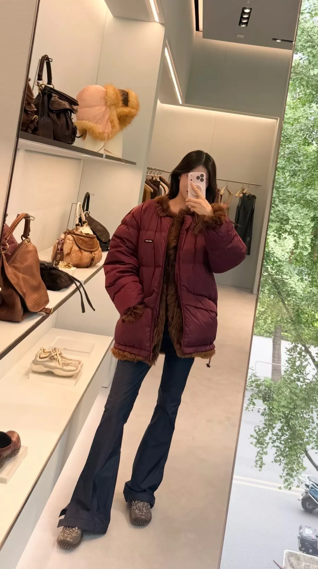 미우미우 로고 자수 슬림핏 롱 팬츠 상세 이미지 19