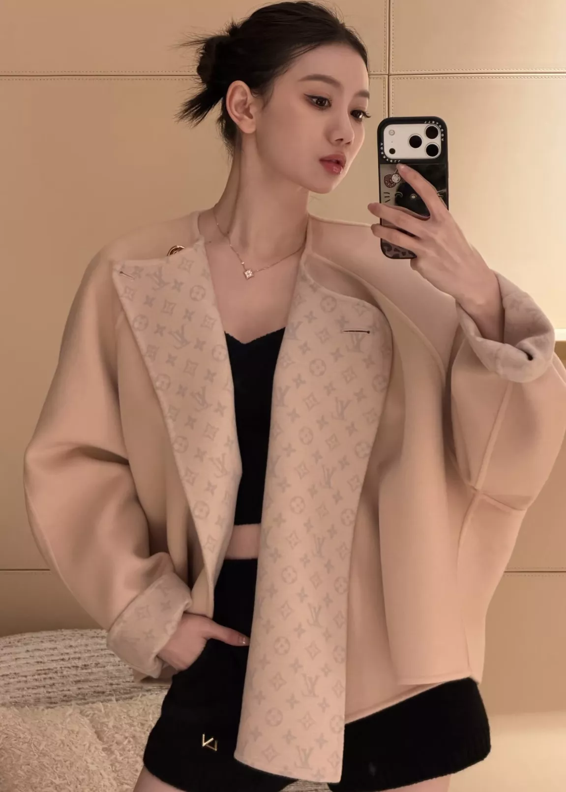 루이비통 울 니트 슬림핏 여성용 하프 팬츠 상세 이미지 30