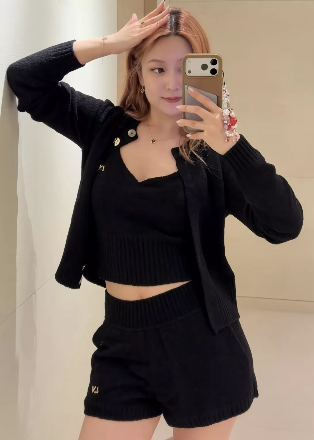루이비통 울 니트 슬림핏 여성용 하프 팬츠 상세 이미지 23