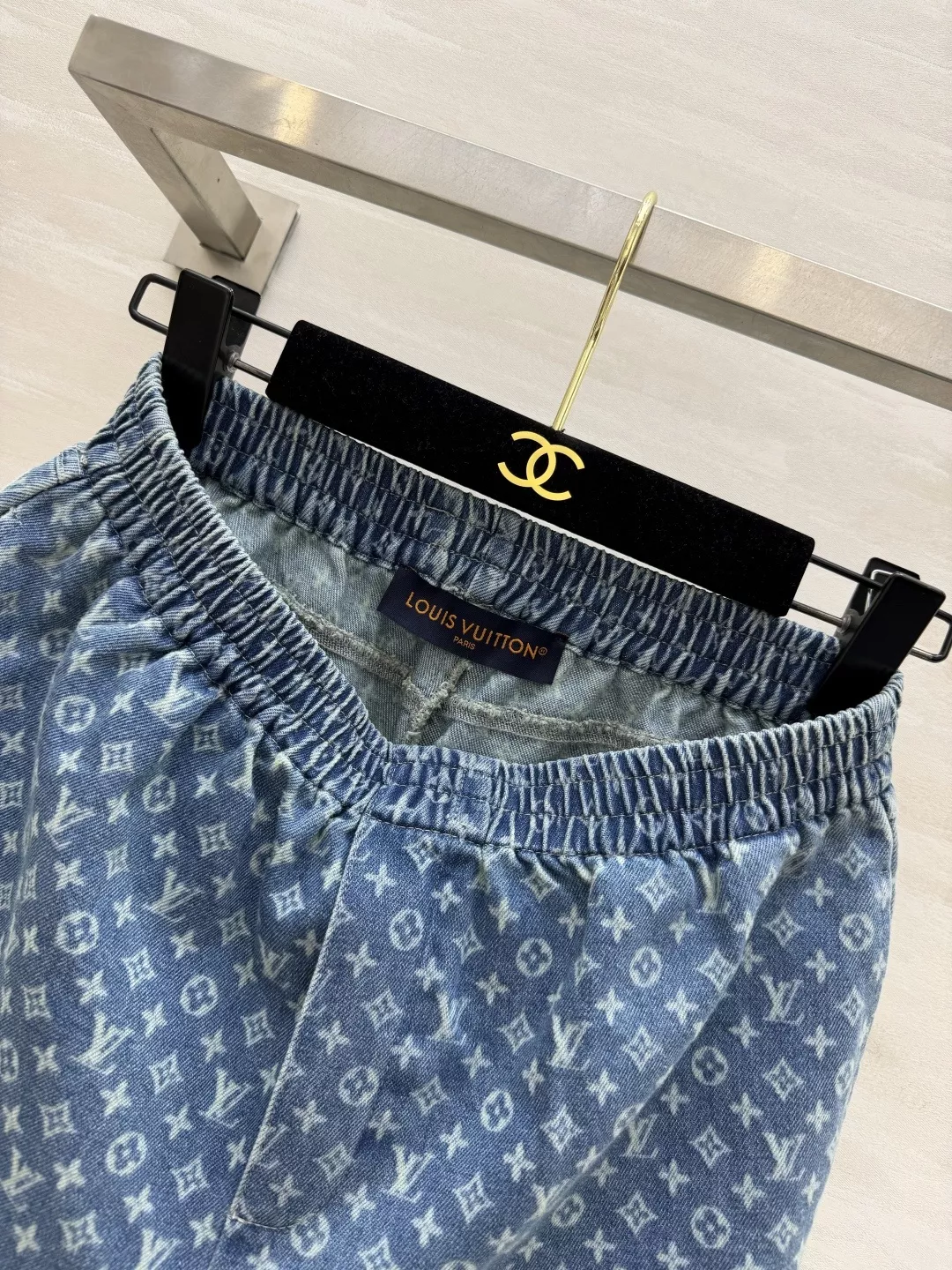 루이비통 모노그램 워싱 레이스 여성용 하프 팬츠 상세 이미지 3