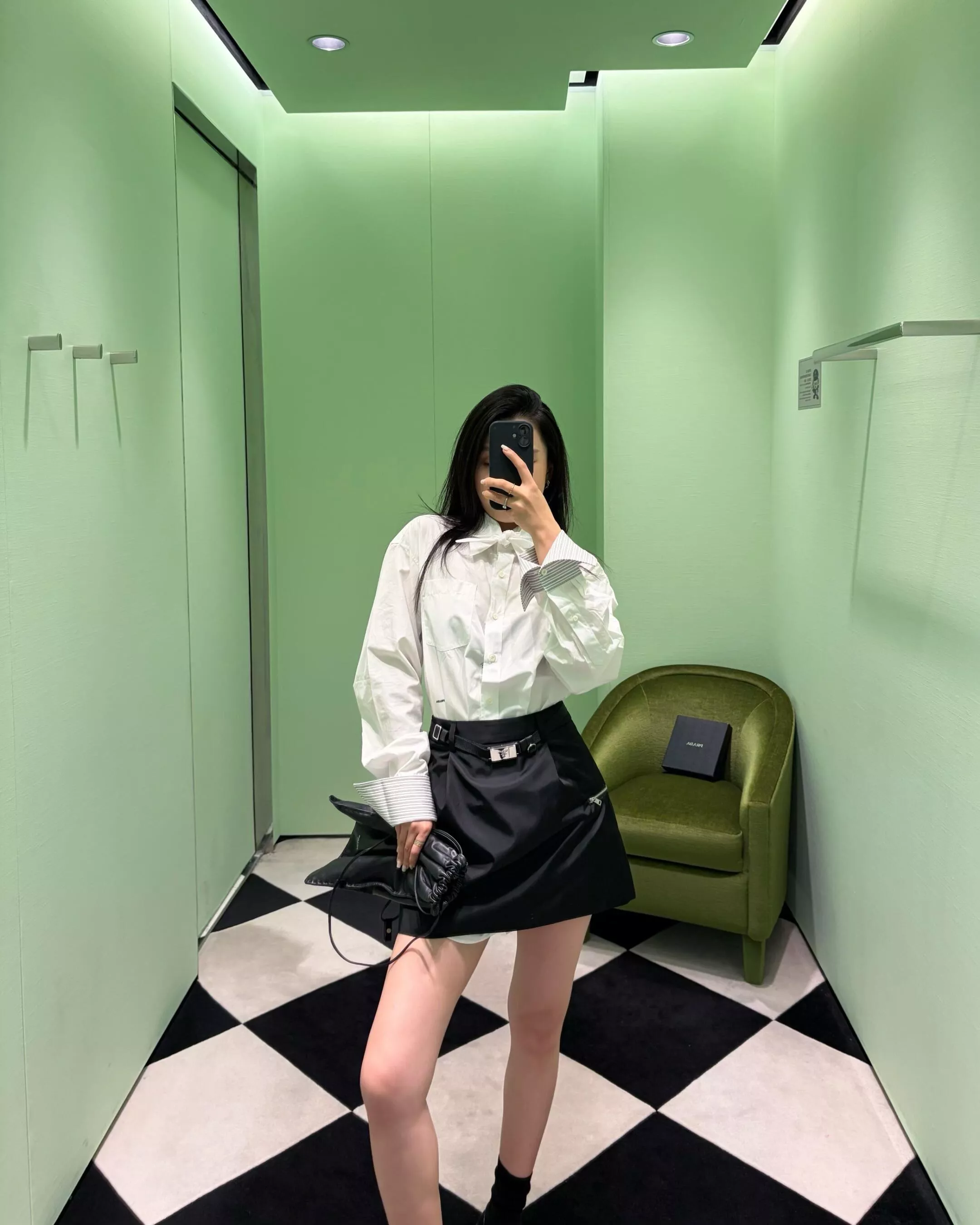 프라다 벨트 구성 입체 재단 여성용 미니 스커트 상세 이미지 12