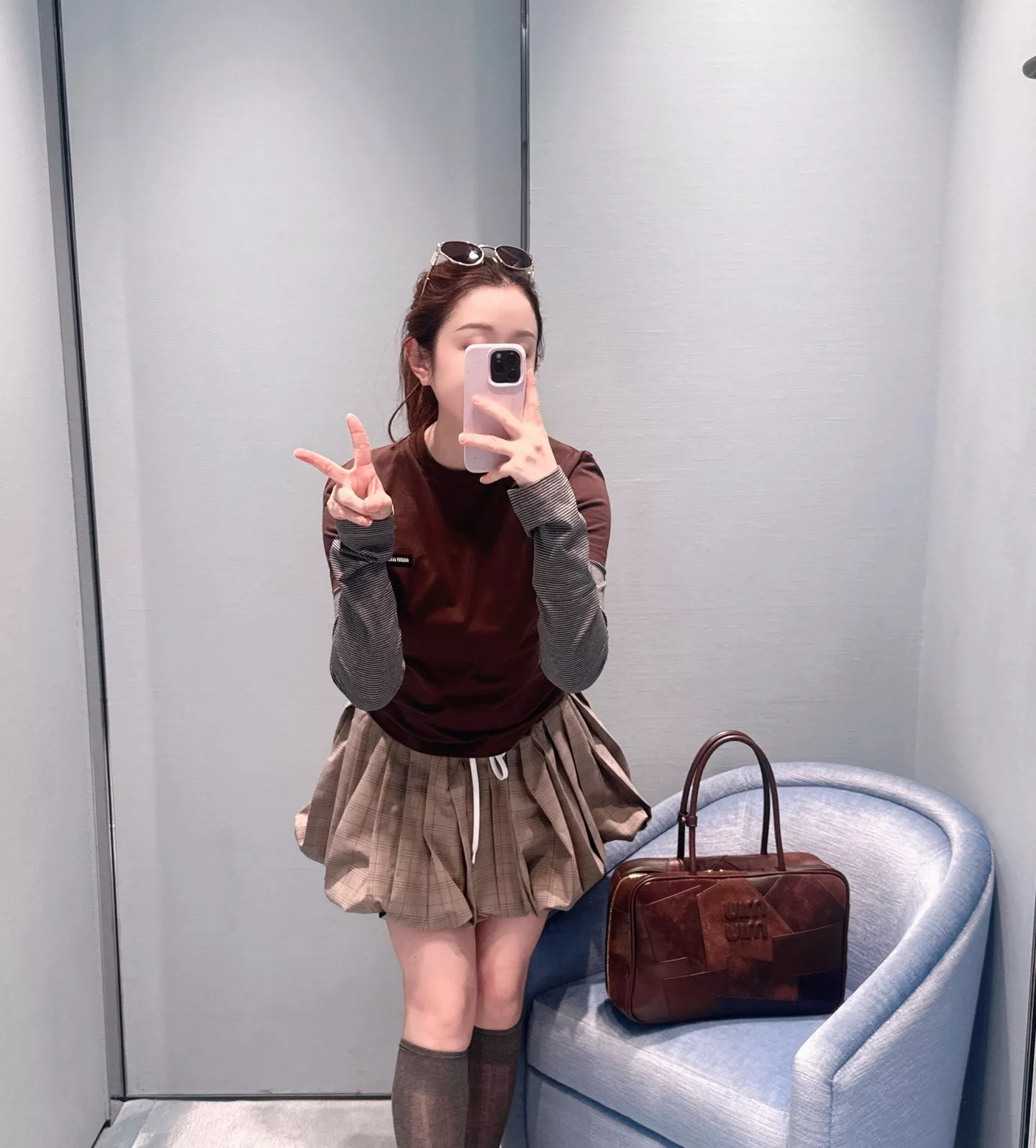 미우미우 새틴 플리츠 자수 여성용 미니 스커트 상세 이미지 18