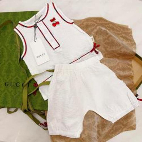 유아용 상하의 세트