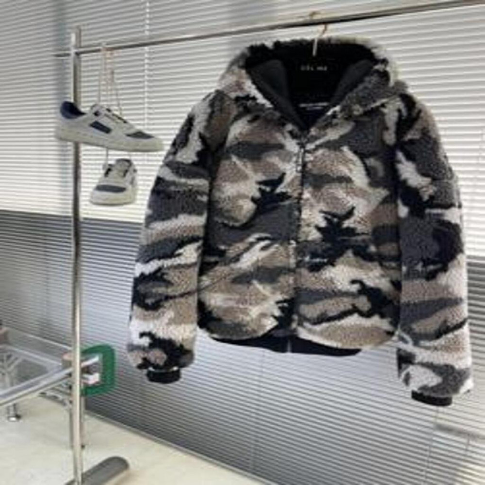 발렌시아가 25FW 스노우 카무플라주 플리스 덤블 자켓