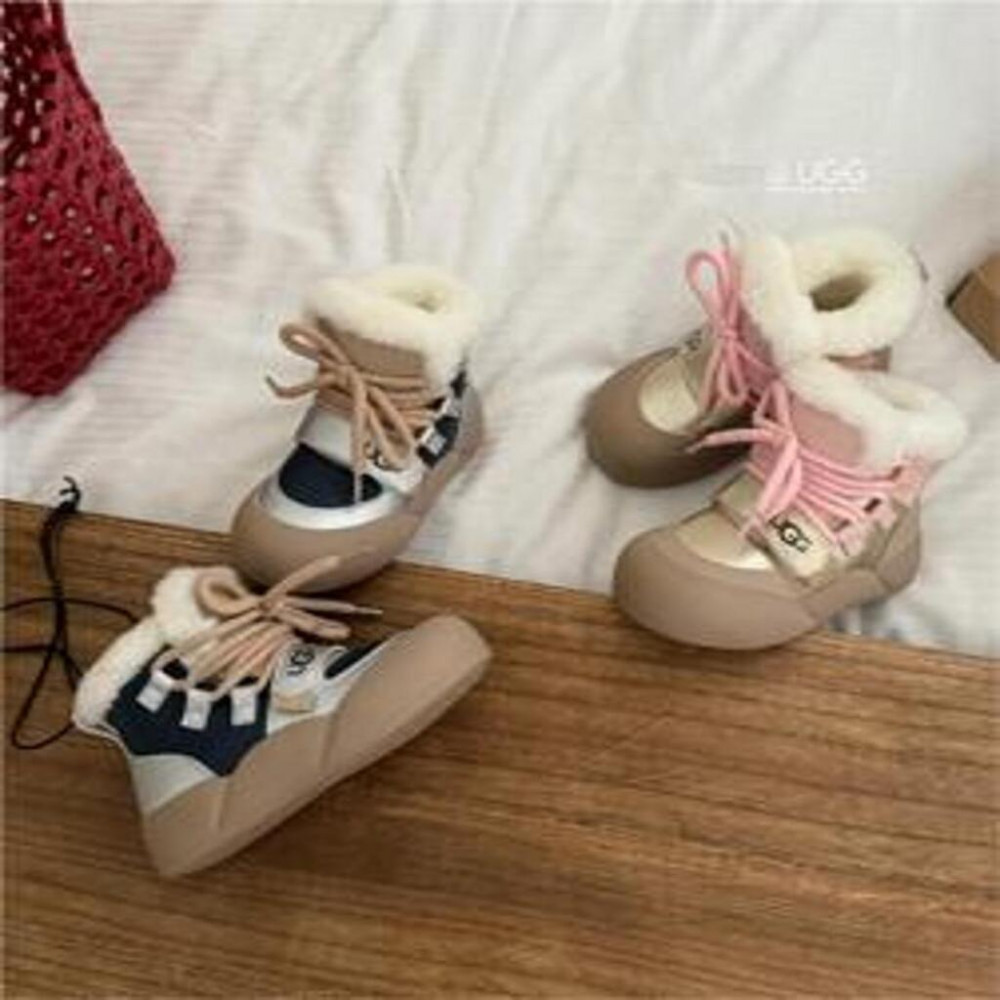 어그 아동용 어그 퍼 부츠 대두 스타일