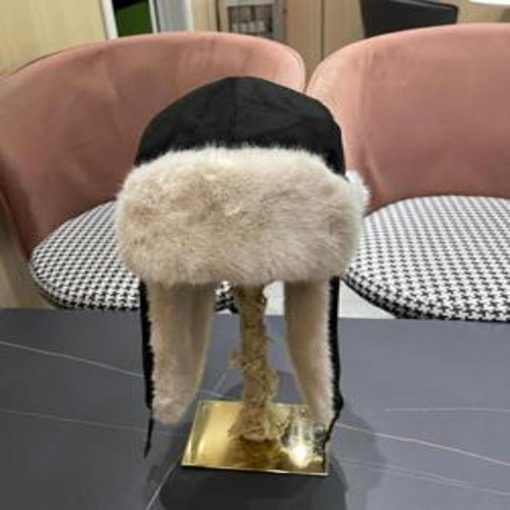 디올 윈터 퍼 이어플랩 라이더 캡