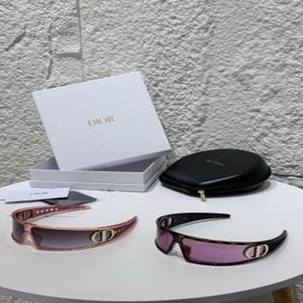 디올 2025 신상 VeryDior M1U 선글라스