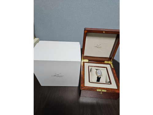특가할인 여성용 가죽 시계 [특가 상품]