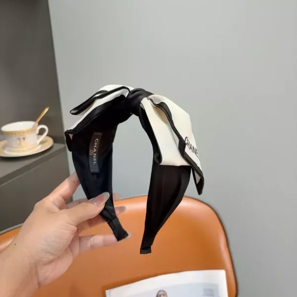 샤넬 리본 장식 와이드 헤어밴드