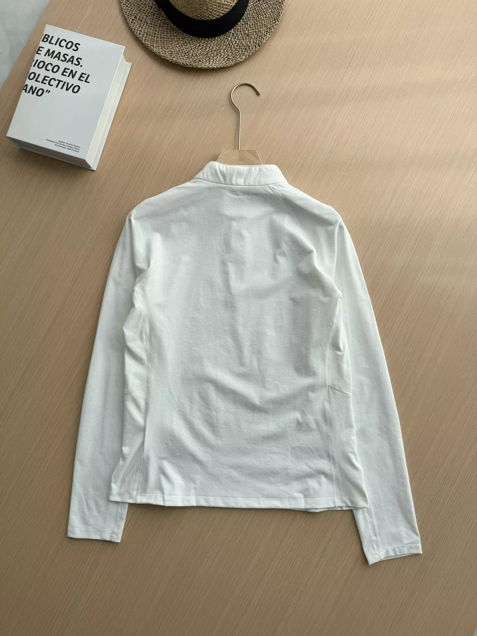 비음러펀 반집업 슬림핏 여성용 긴소매 티셔츠 상세 이미지 6